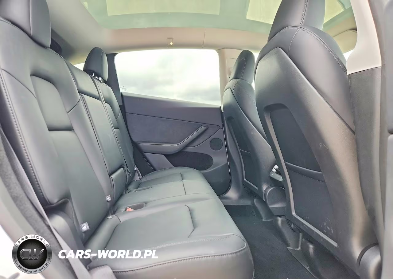 2024 Tesla Model Y VIN:7SAYGDEE3RA333415 - 10