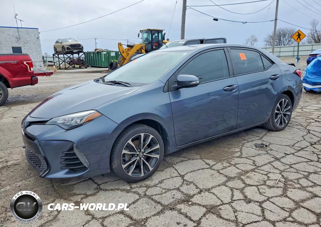 2018 TOYOTA COROLLA SE