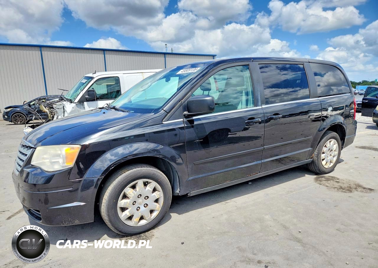 2010 Chrysler Town & Country Lx