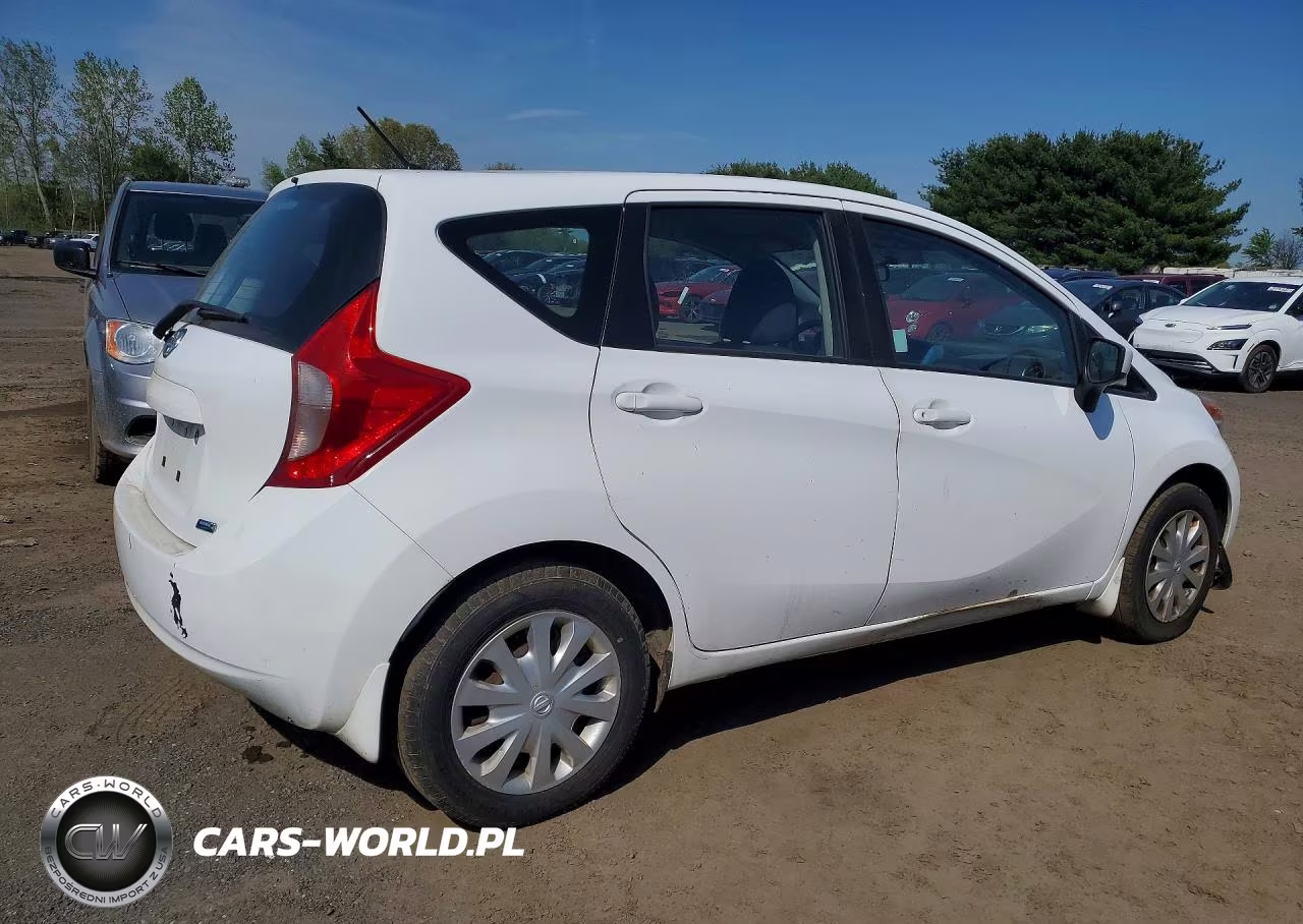 2016 Nissan Versa Note S Plus VIN:3N1CE2CP6GL388659 - 3