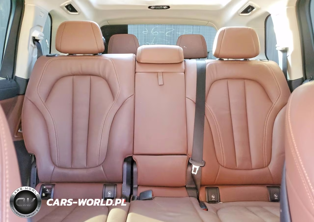 2022 BMW X7 xDrive40I VIN:5UXCW2C0XN9L82722 - 10