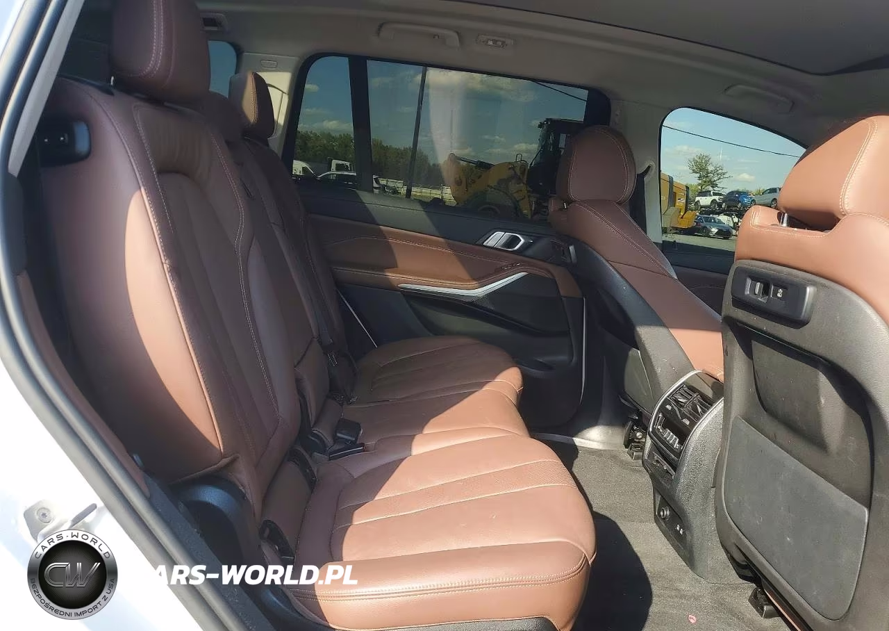 2022 BMW X7 xDrive40I VIN:5UXCW2C0XN9L82722 - 11