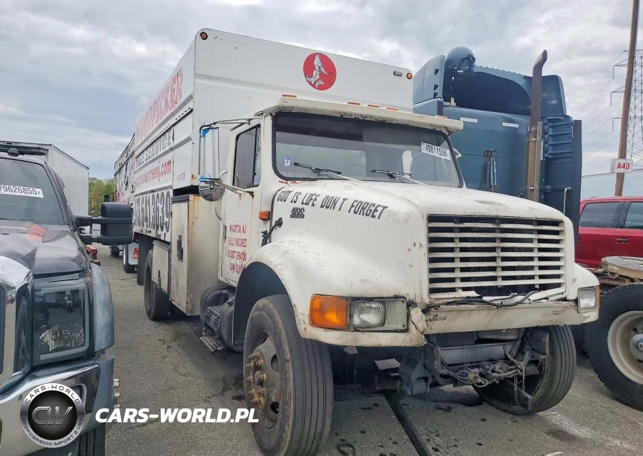 2001 International 4000 4700