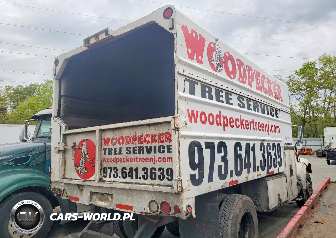 2001 International 4000 4700 VIN:1HTSCAAN11H330512 - 4
