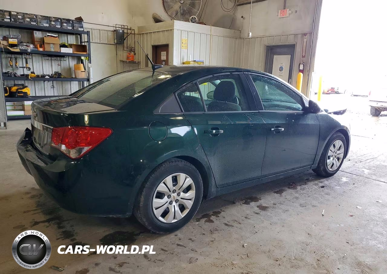 2014 Chevrolet Cruze Ls VIN:1G1PA5SH7E7172500 - 3