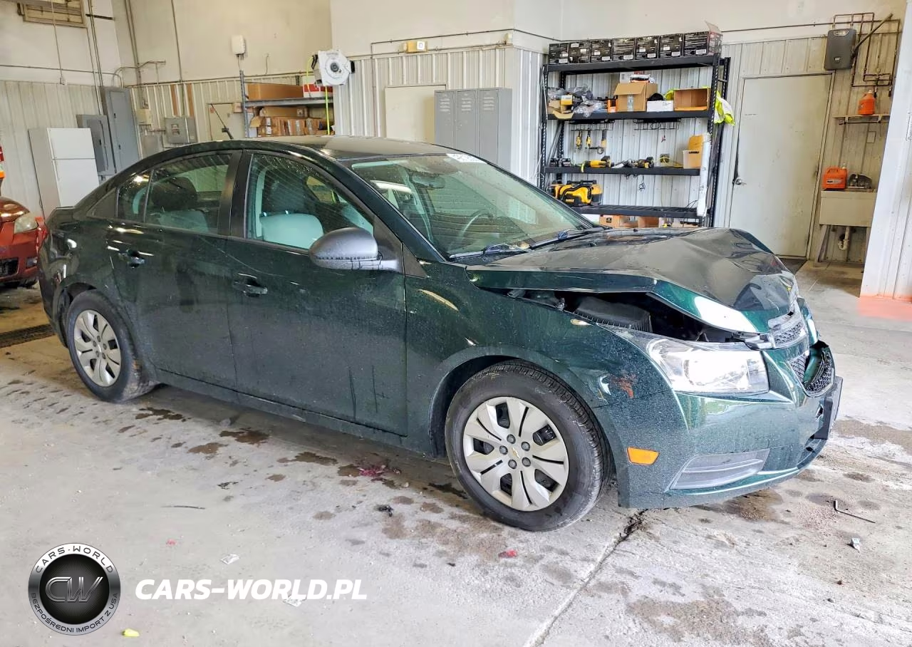 2014 Chevrolet Cruze Ls VIN:1G1PA5SH7E7172500 - 4