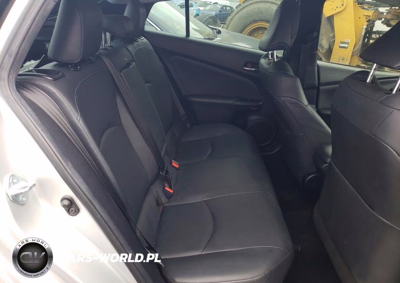 2016 Toyota Prius Three Touring VIN:JTDKARFU1G3013918 - 10