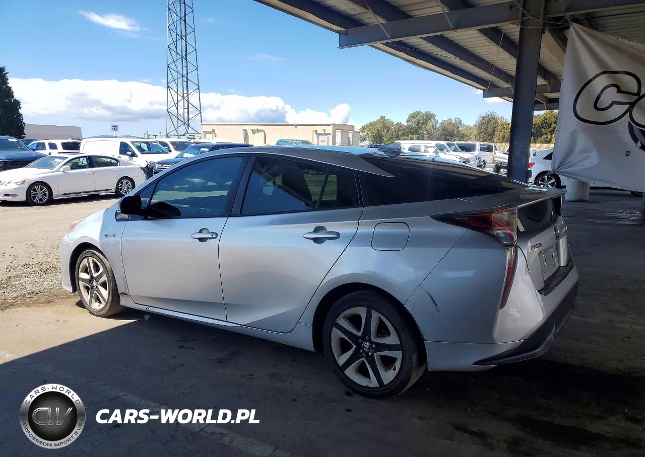 2016 Toyota Prius Three Touring VIN:JTDKARFU1G3013918 - 2