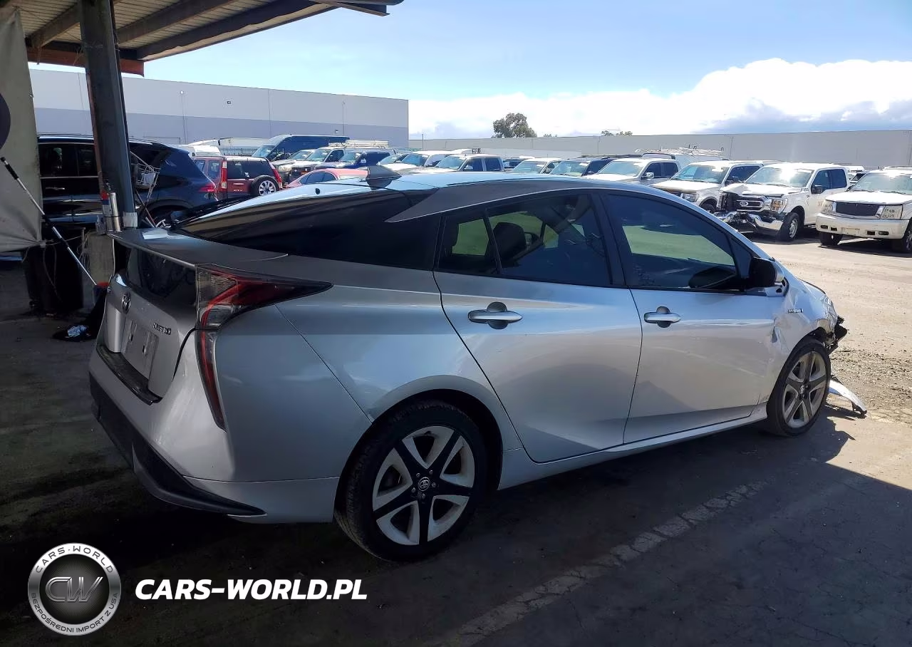 2016 Toyota Prius Three Touring VIN:JTDKARFU1G3013918 - 3