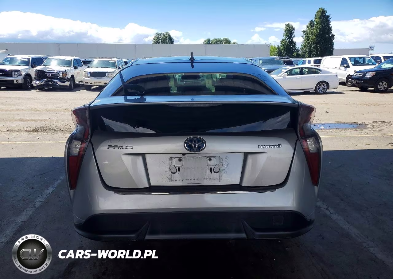2016 Toyota Prius Three Touring VIN:JTDKARFU1G3013918 - 6