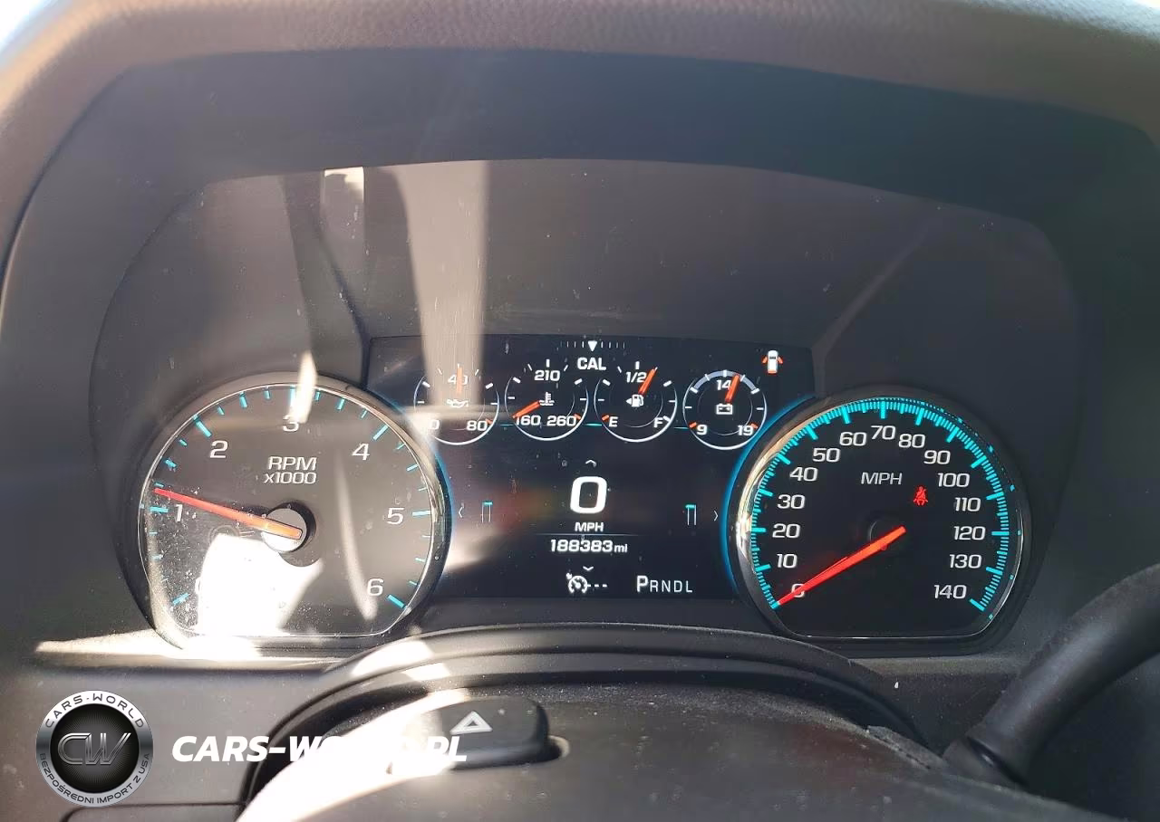 2017 Chevrolet Suburban C1500 Lt VIN:1GNSCHKC5HR390890 - 9