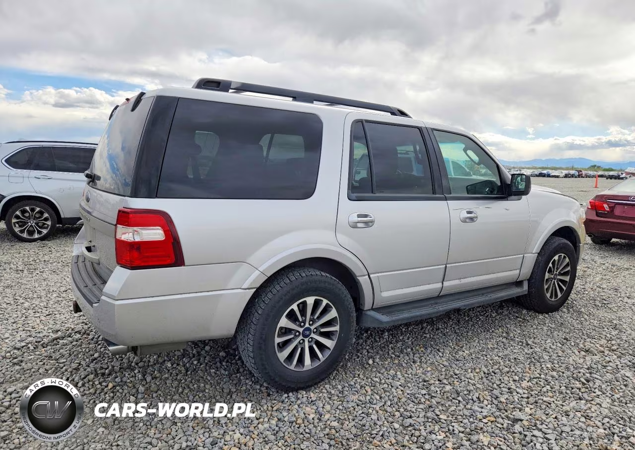 2017 Ford Expedition Xlt VIN:1FMJU1JT9HEA69402 - 3
