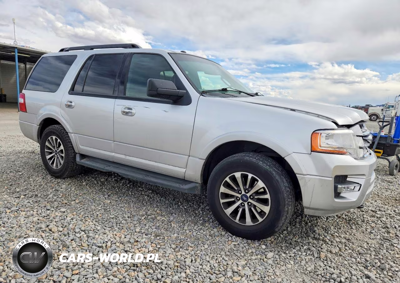 2017 Ford Expedition Xlt VIN:1FMJU1JT9HEA69402 - 4