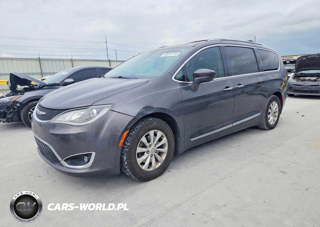 2018 Chrysler Pacifica Touring L Plus