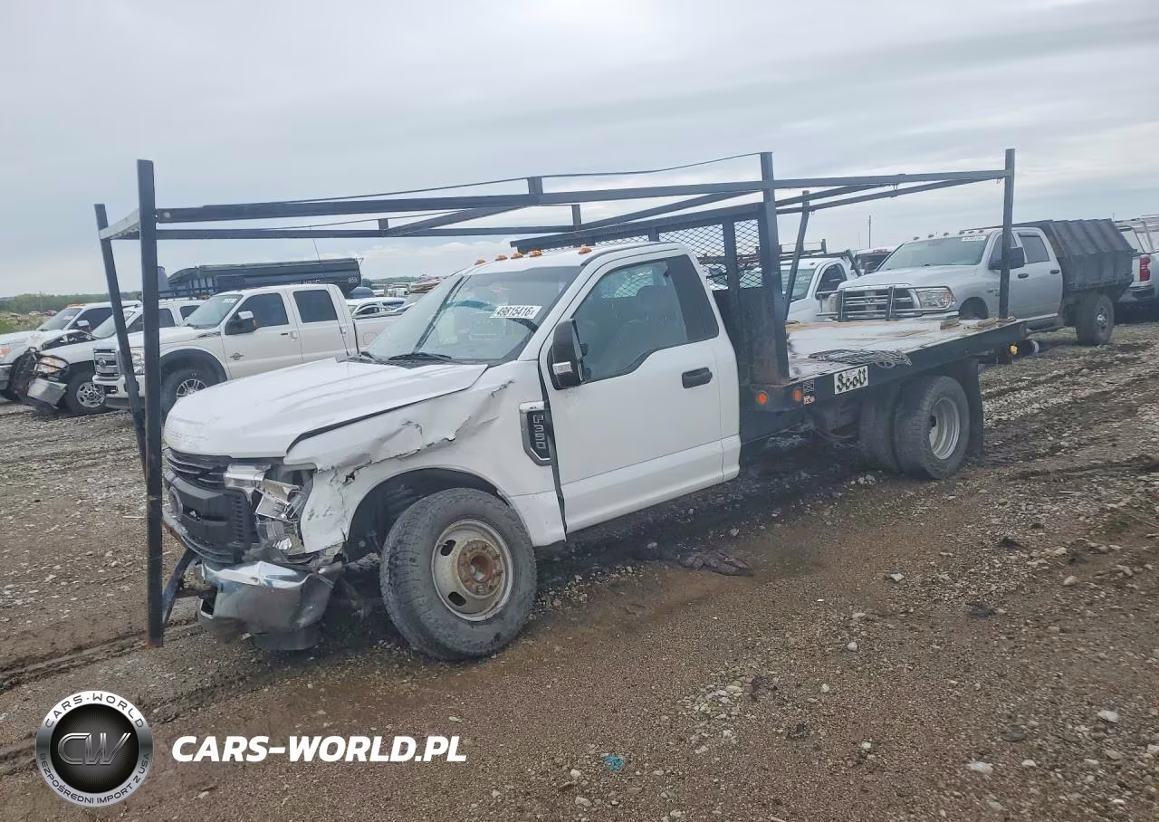 2019 Ford F350 Super Duty Flatbed Truck