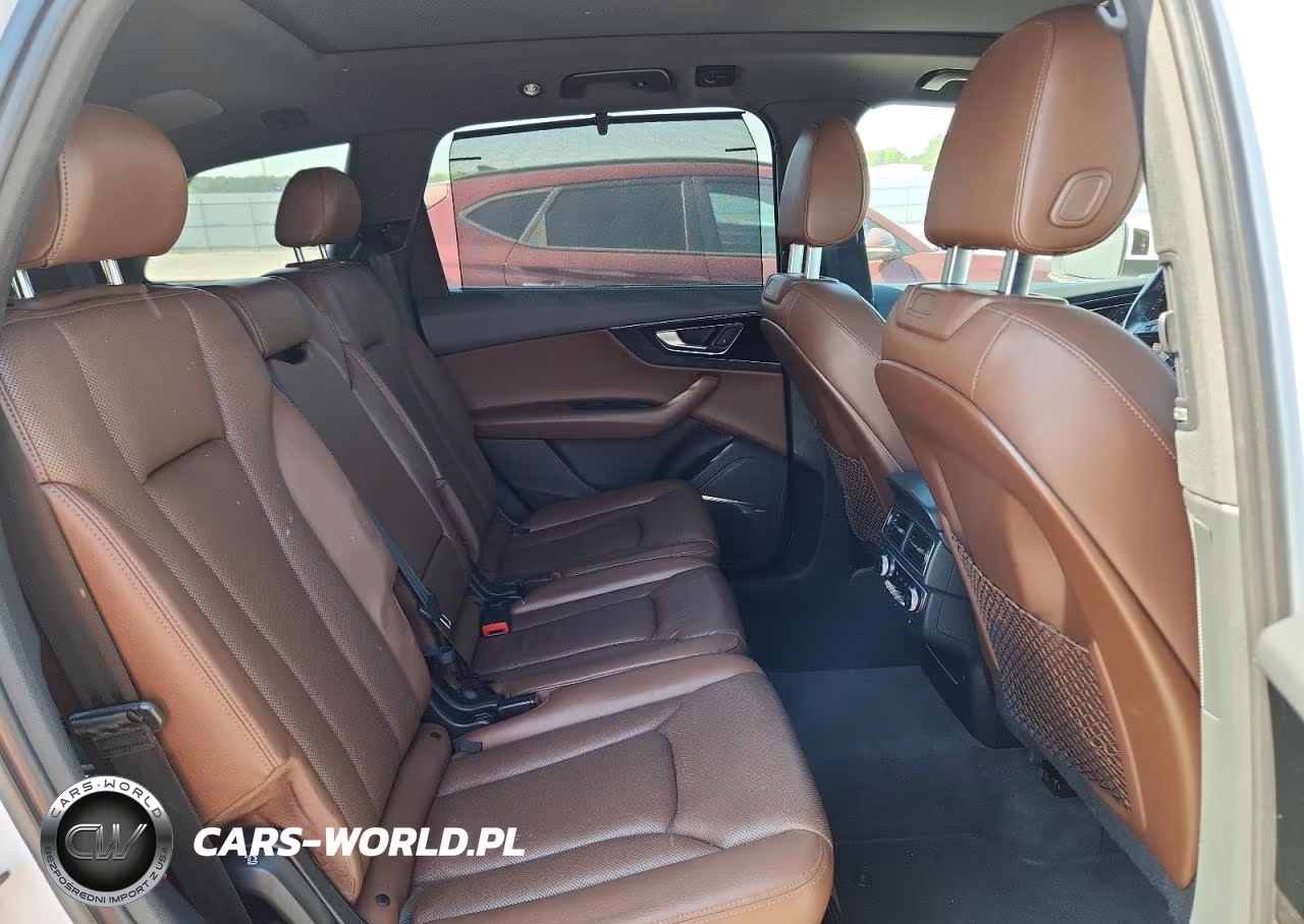 2017 Audi Q7 Prestige VIN:WA1VAAF74HD028962 - 11