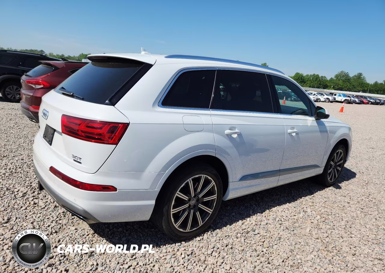 2017 Audi Q7 Prestige VIN:WA1VAAF74HD028962 - 3
