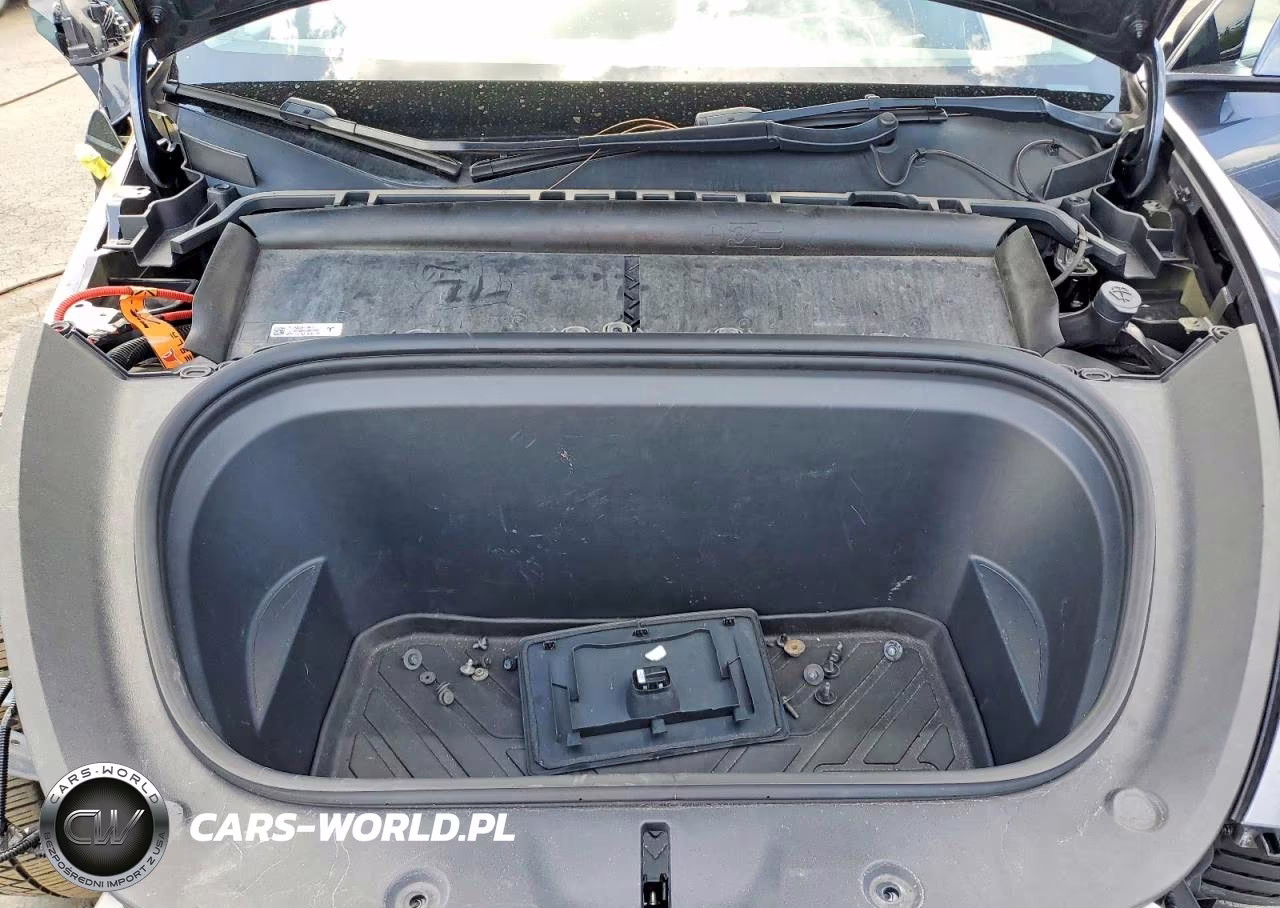 2022 Tesla Model Y VIN:7SAYGDEF8NF379635 - 12