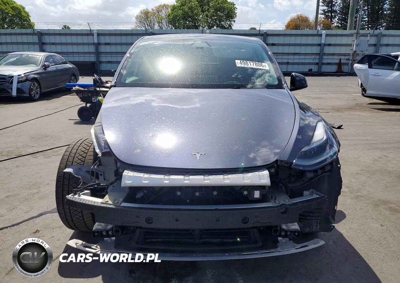2022 Tesla Model Y VIN:7SAYGDEF8NF379635 - 5