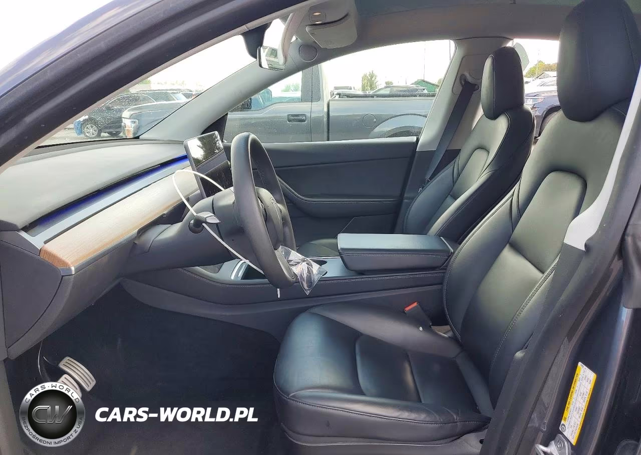 2022 Tesla Model Y VIN:7SAYGDEF8NF379635 - 7