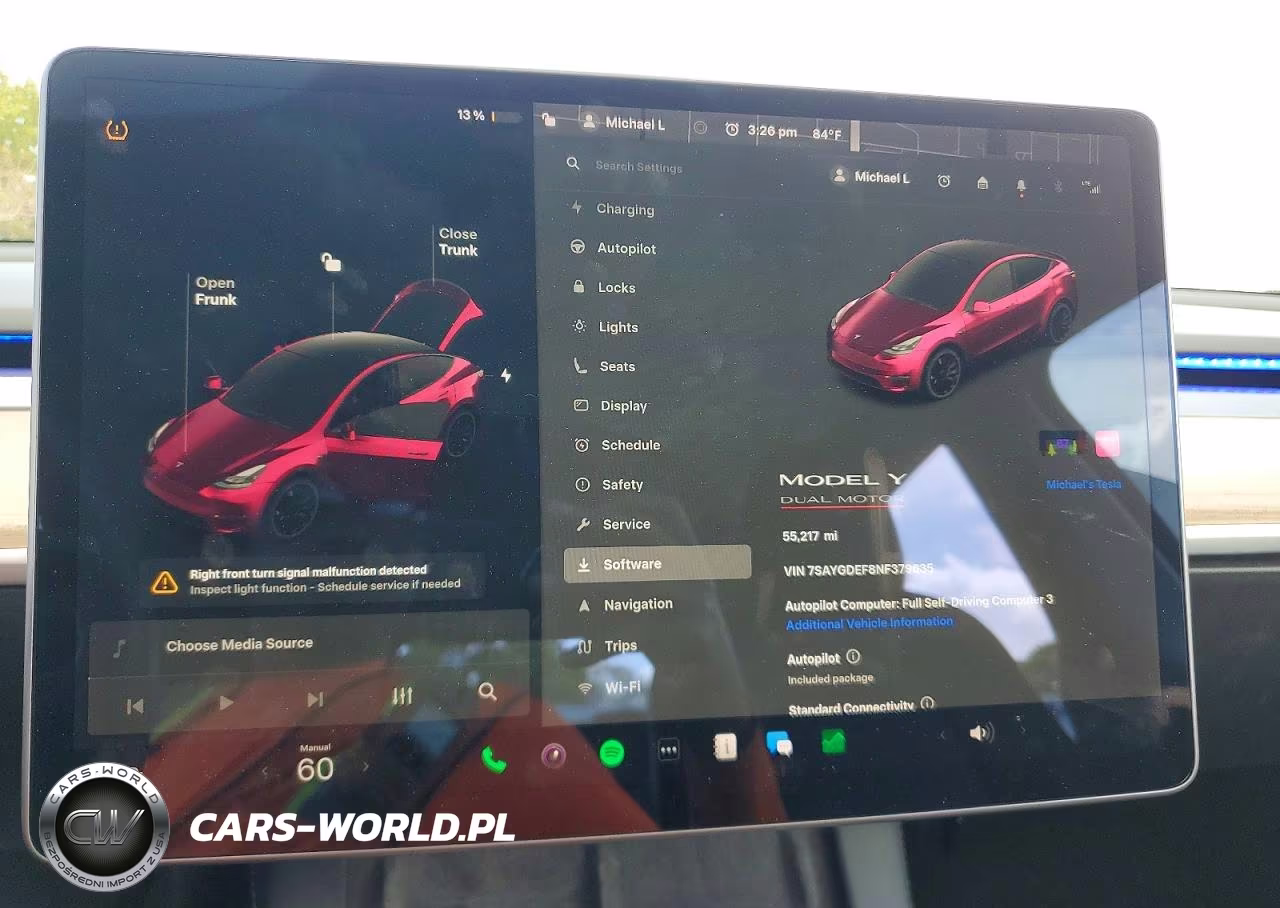 2022 Tesla Model Y VIN:7SAYGDEF8NF379635 - 9