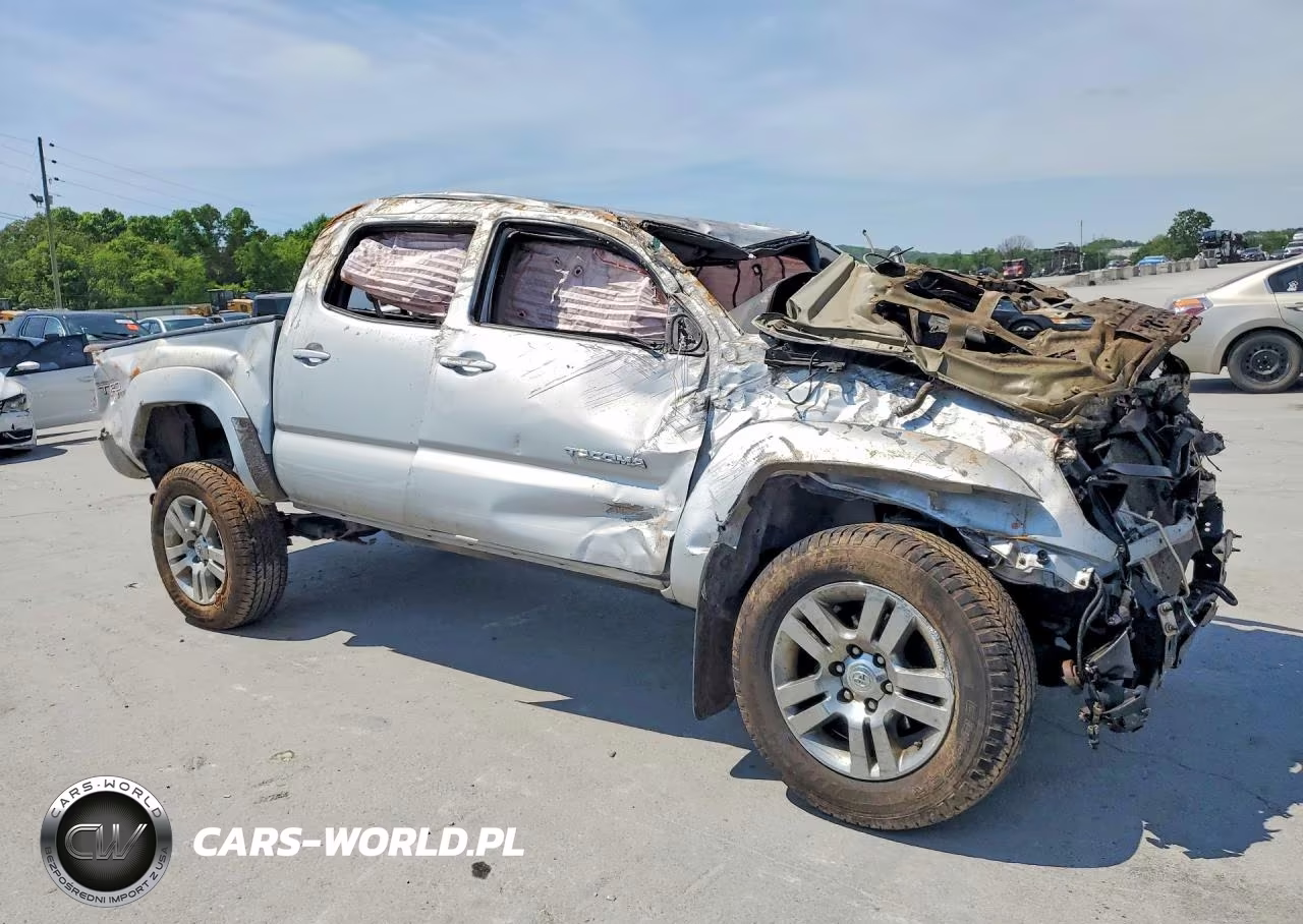 2012 Toyota Tacoma Double Cab VIN:3TMLU4EN3CM101855 - 4