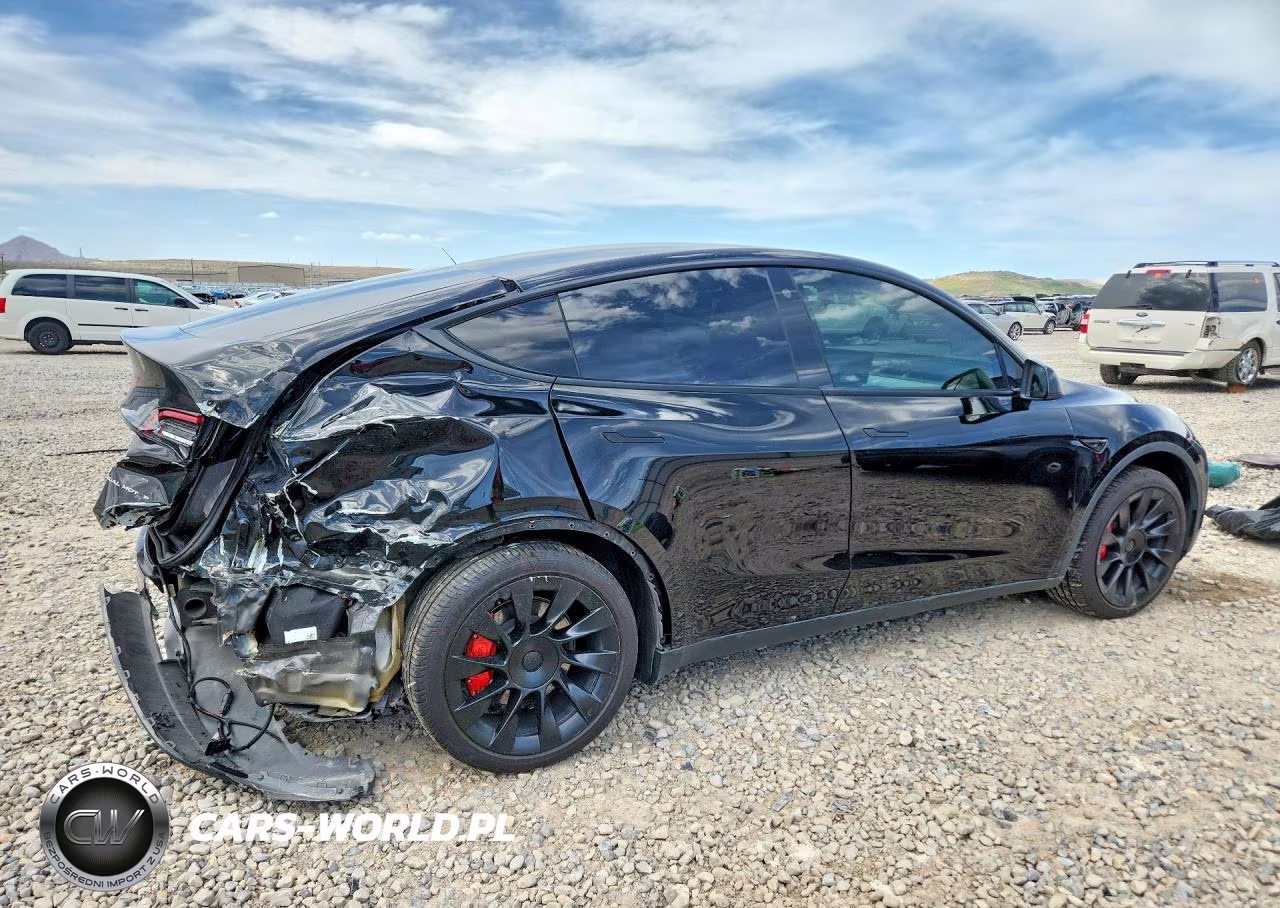 2021 Tesla Model Y VIN:5YJYGDEEXMF302980 - 3