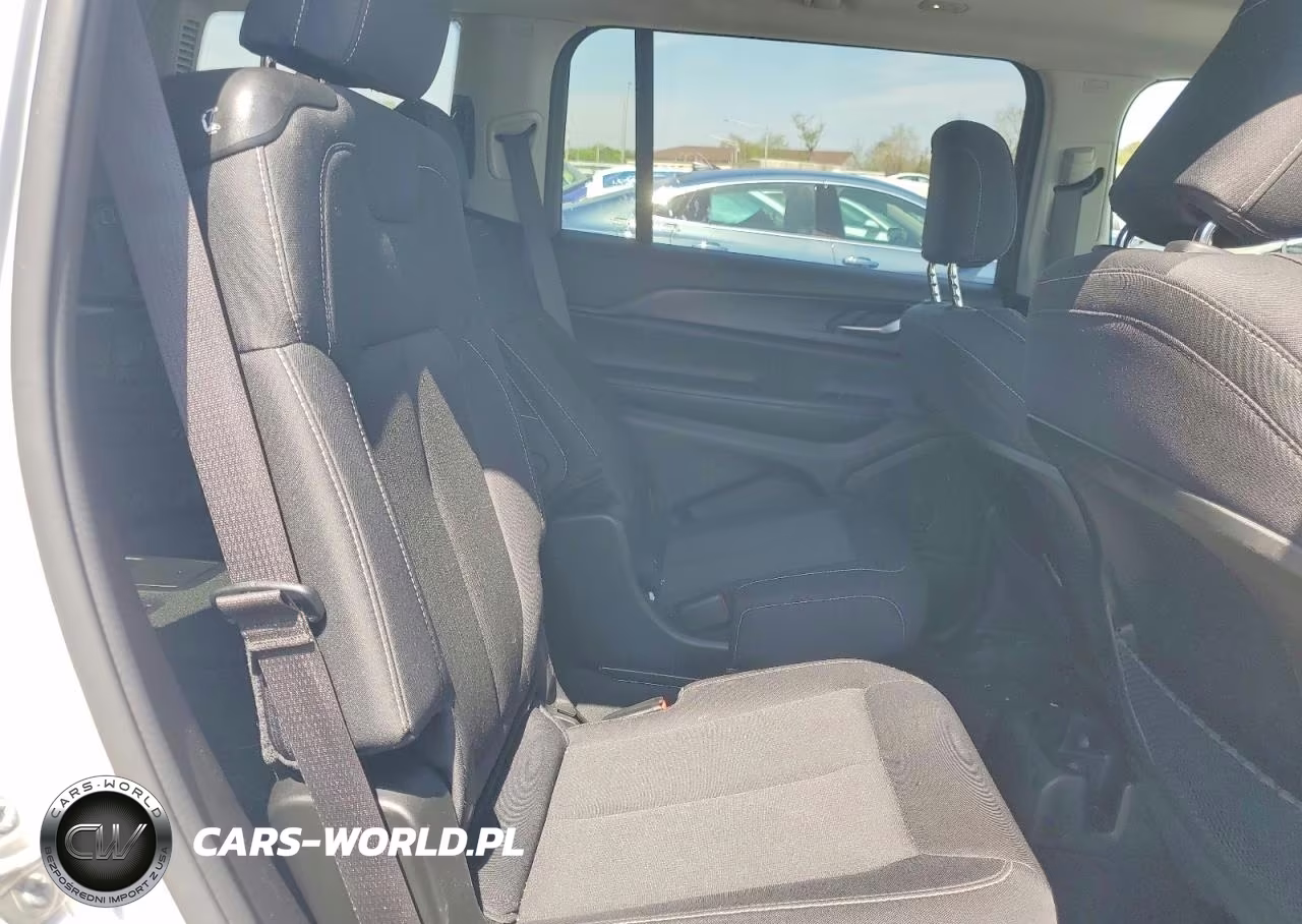 2024 Jeep Grand Cherokee L Laredo VIN:1C4RJKAG5R8944452 - 10
