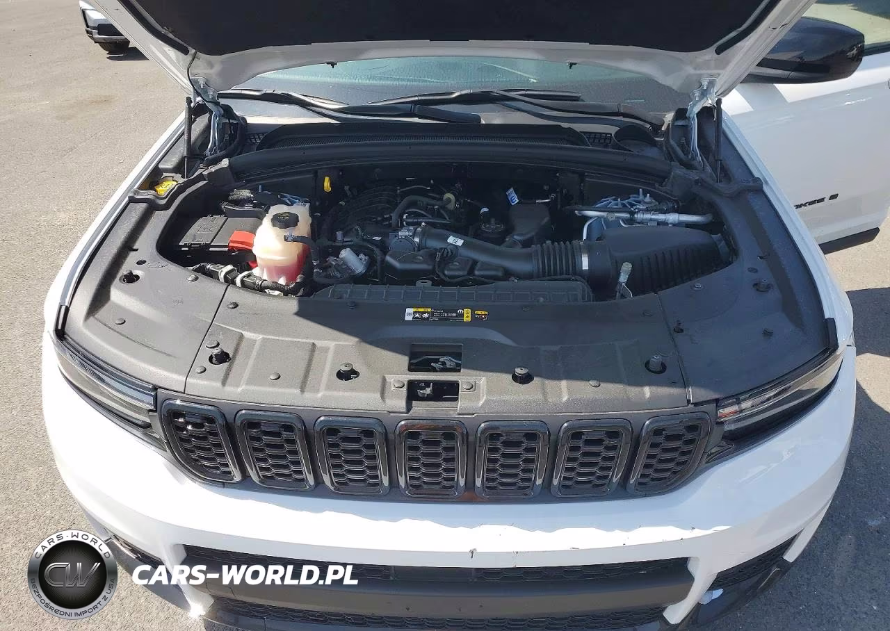 2024 Jeep Grand Cherokee L Laredo VIN:1C4RJKAG5R8944452 - 11