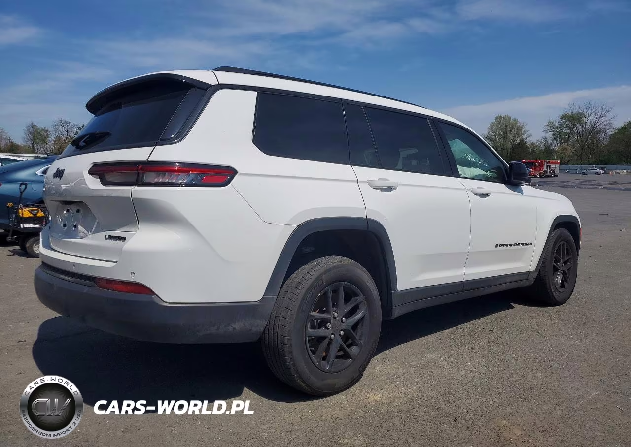2024 Jeep Grand Cherokee L Laredo VIN:1C4RJKAG5R8944452 - 3