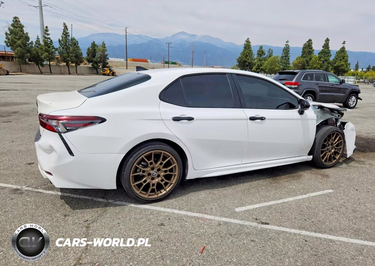 2024 Toyo Camry VIN:4T1G11AK5RU210984 - 3