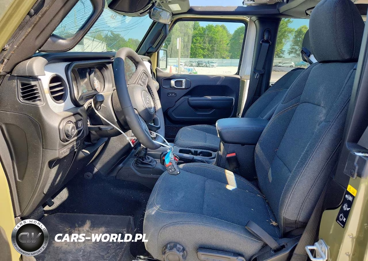 2025 Jeep Wrangler Sport VIN:1C4PJXAN4SW631204 - 7