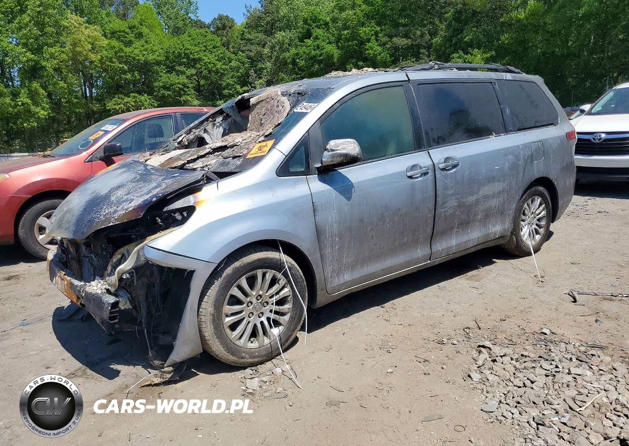 2014 Toyota Sienna – zdjęcie 1 z 12