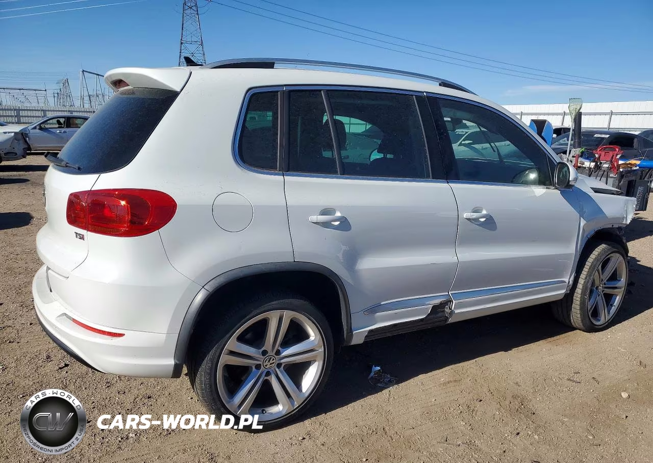 2016 Volkswagen Tiguan S VIN:WVGAV7AX4GW074342 - 3