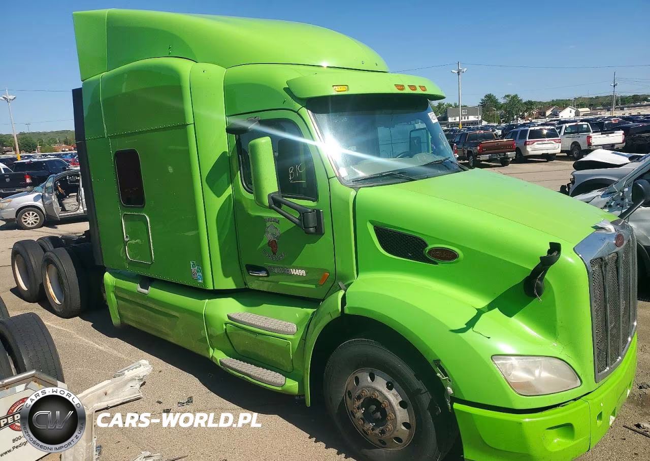 2018 Peterbilt 579 Semi Truck