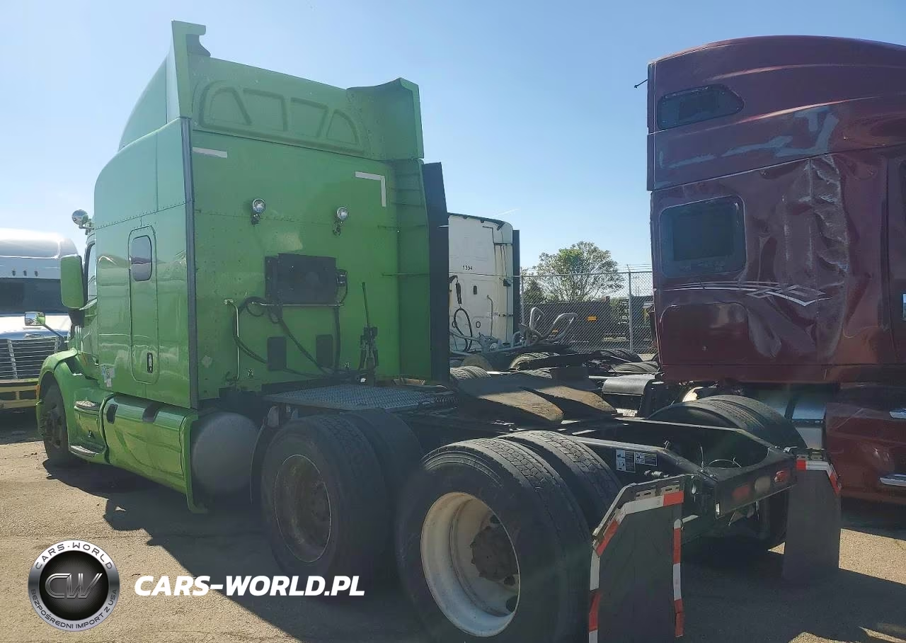 2018 Peterbilt 579 Semi Truck VIN:1XPBDP9X6JD475215 - 3