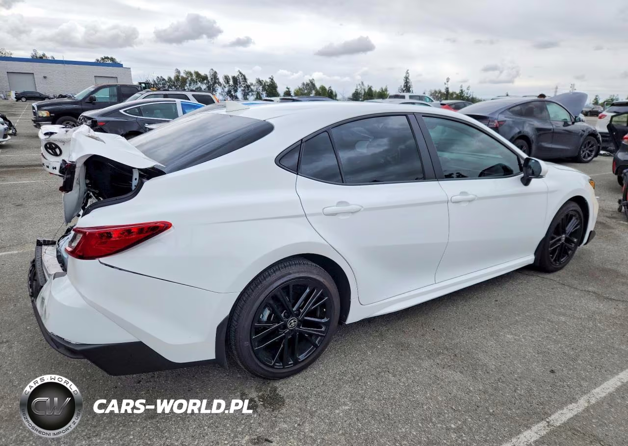 2025 Toyota Camry Se VIN:4T1DAACK3SU614789 - 3