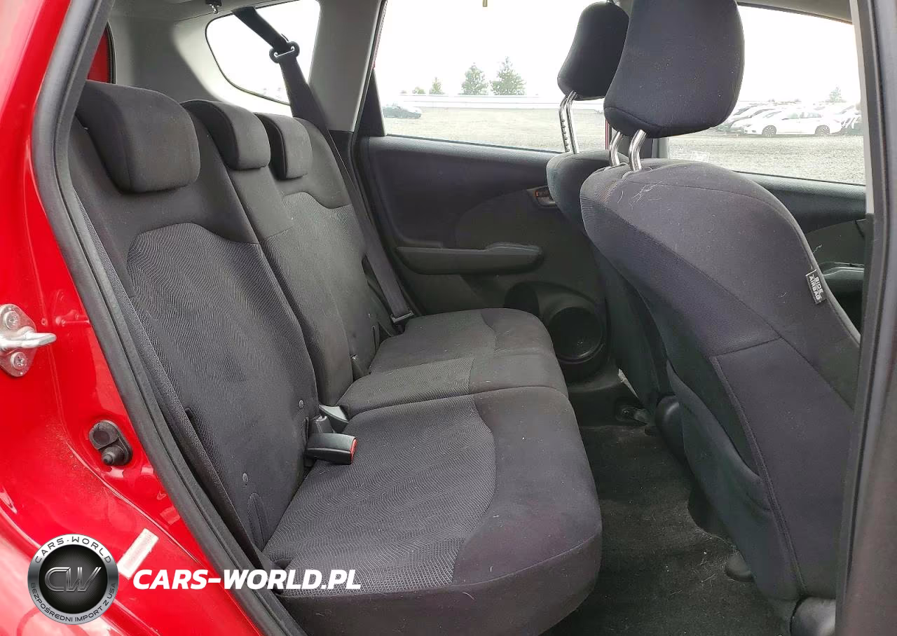 2010 Honda Fit Sport VIN:JHMGE8H44AC029134 - 10