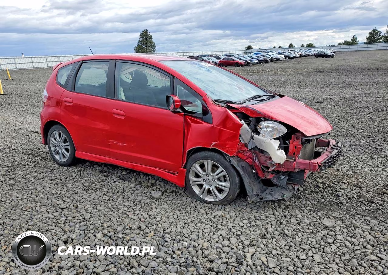 2010 Honda Fit Sport VIN:JHMGE8H44AC029134 - 4
