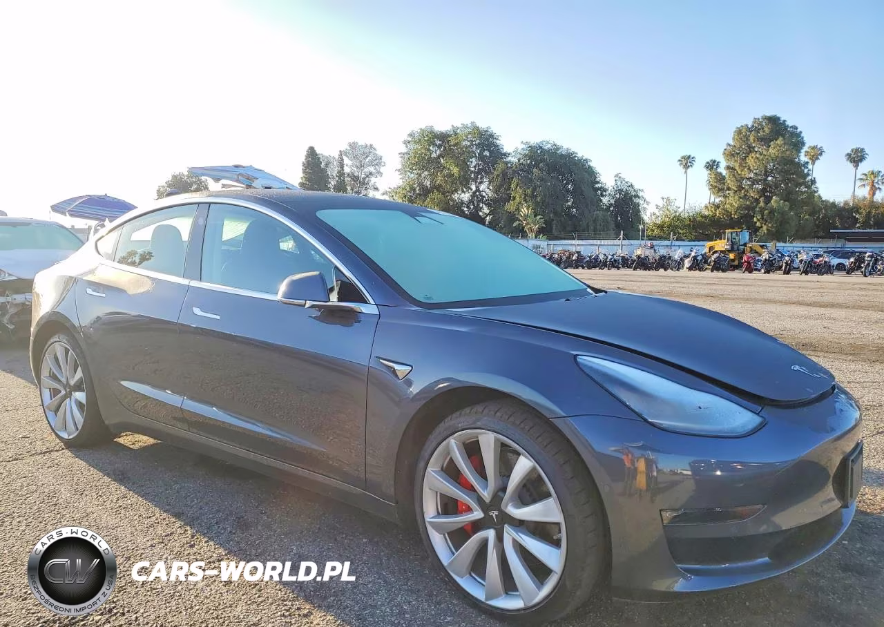 2019 Tesla Model 3 VIN:5YJ3E1EB3KF368000 - 4
