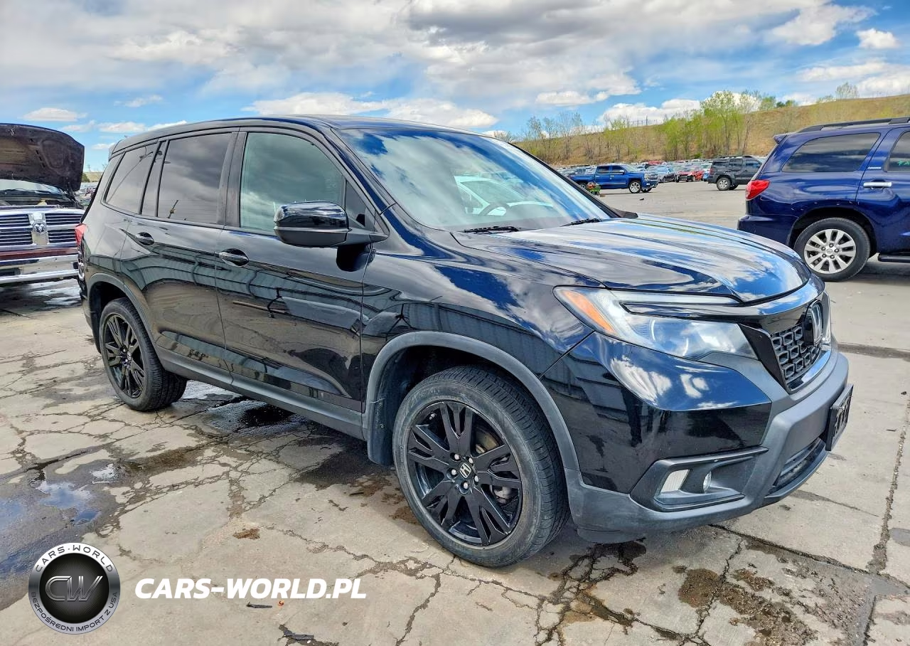 2019 Honda Passport Sport VIN:5FNYF8H2XKB026213 - 4