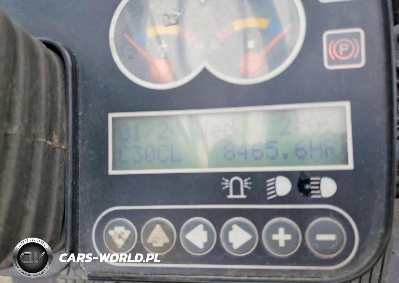2014 Clark C30C Forklift VIN:C23L04739855CNF - 8