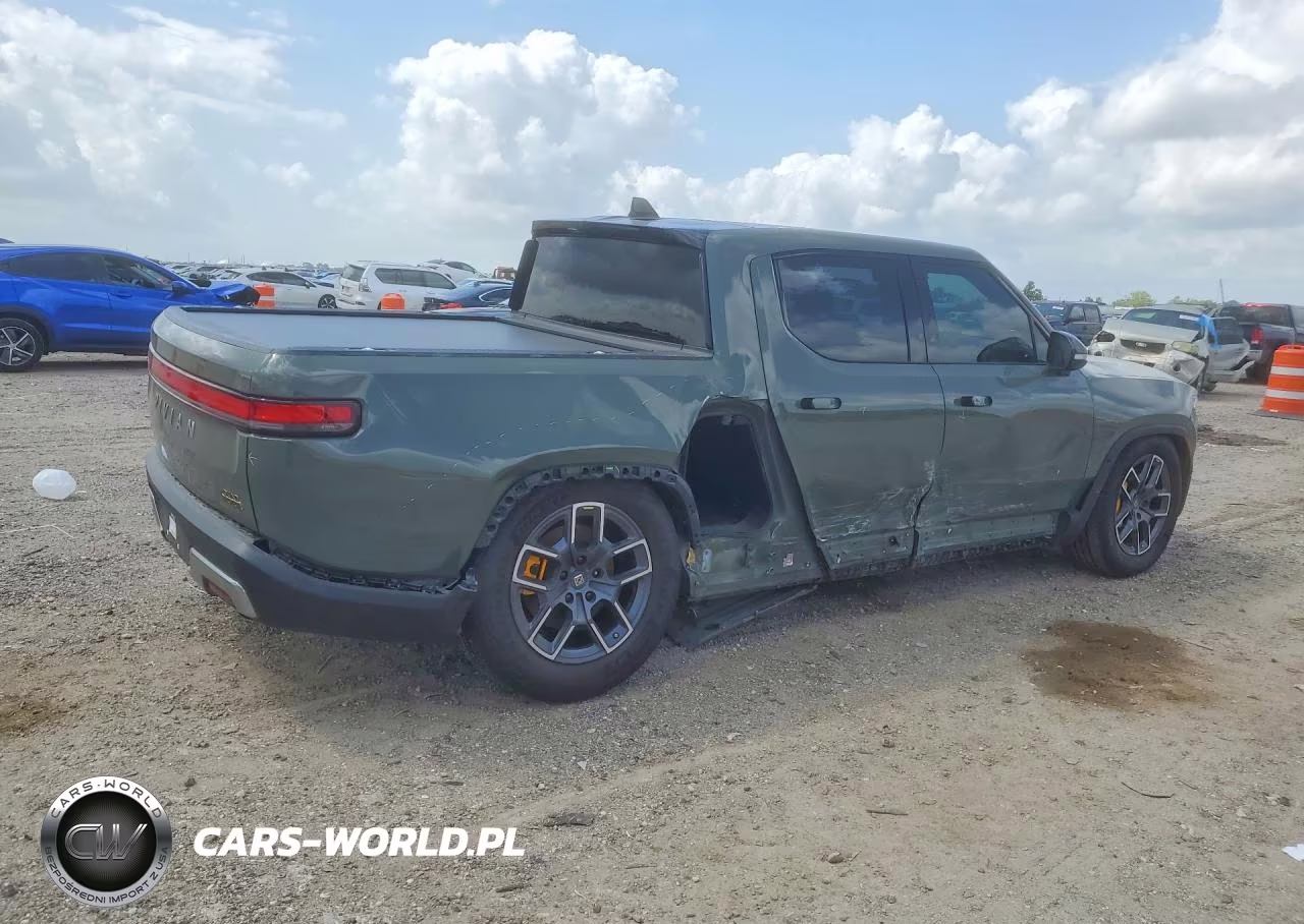 2022 Rivian R1T Launch Edition VIN:7FCTGAAL9NN011722 - 3