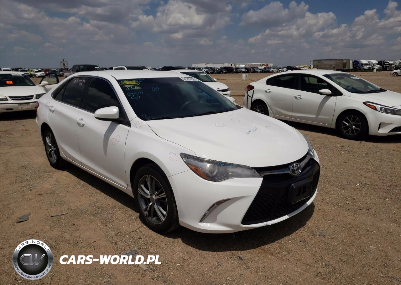 TOYOTA CAMRY LE