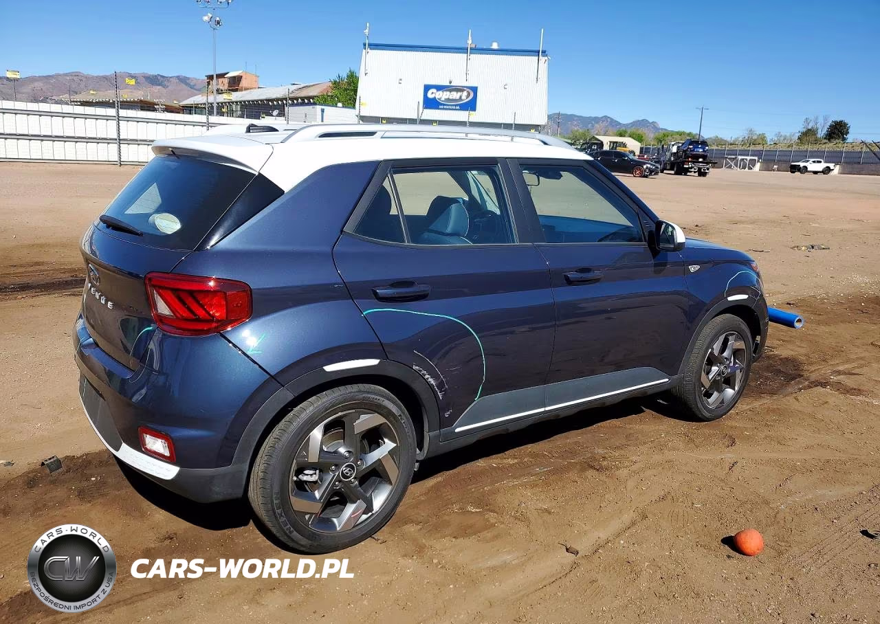 2025 Hyundai Venue Limited VIN:KMHRC8A33SU353782 - 3