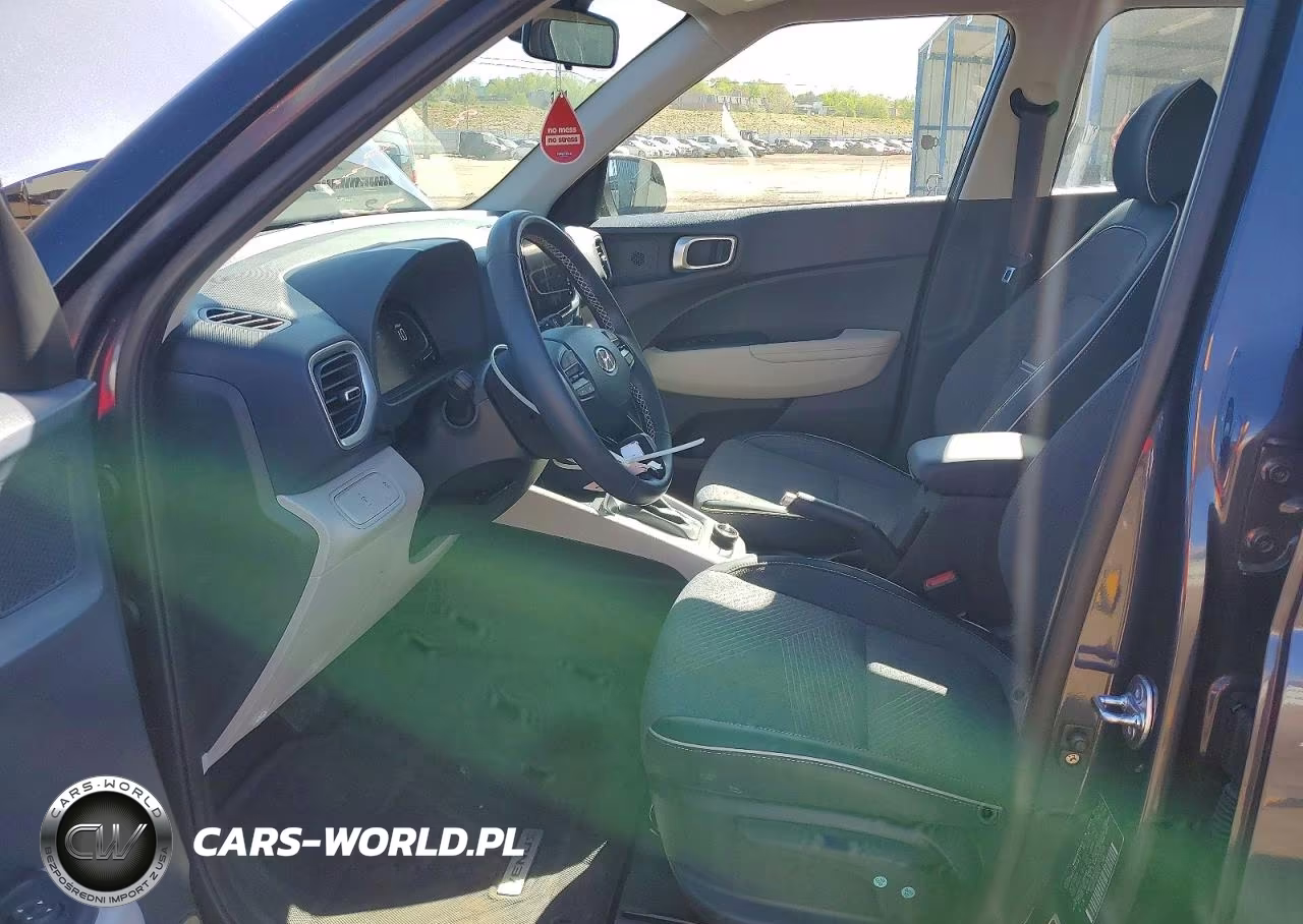 2025 Hyundai Venue Limited VIN:KMHRC8A33SU353782 - 7
