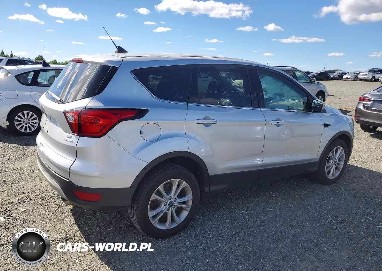 2019 Ford Escape Se VIN:1FMCU0GD9KUC54811 - 3
