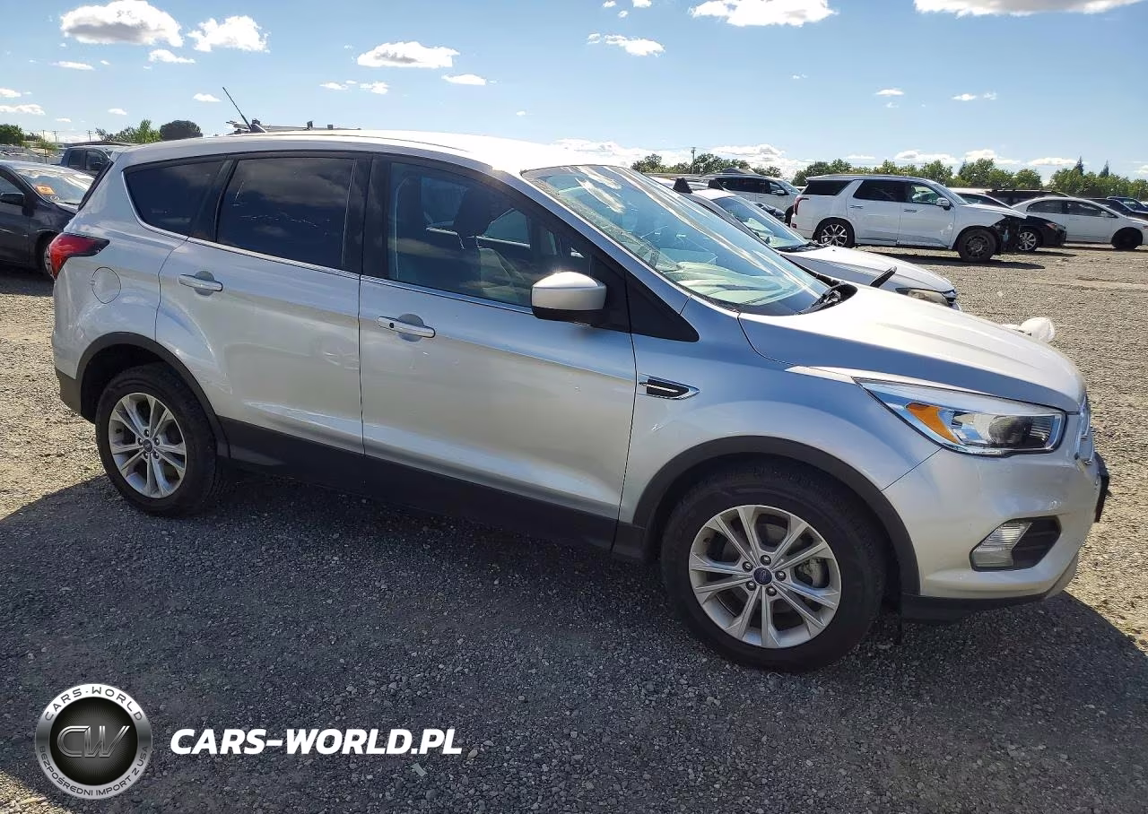 2019 Ford Escape Se VIN:1FMCU0GD9KUC54811 - 4