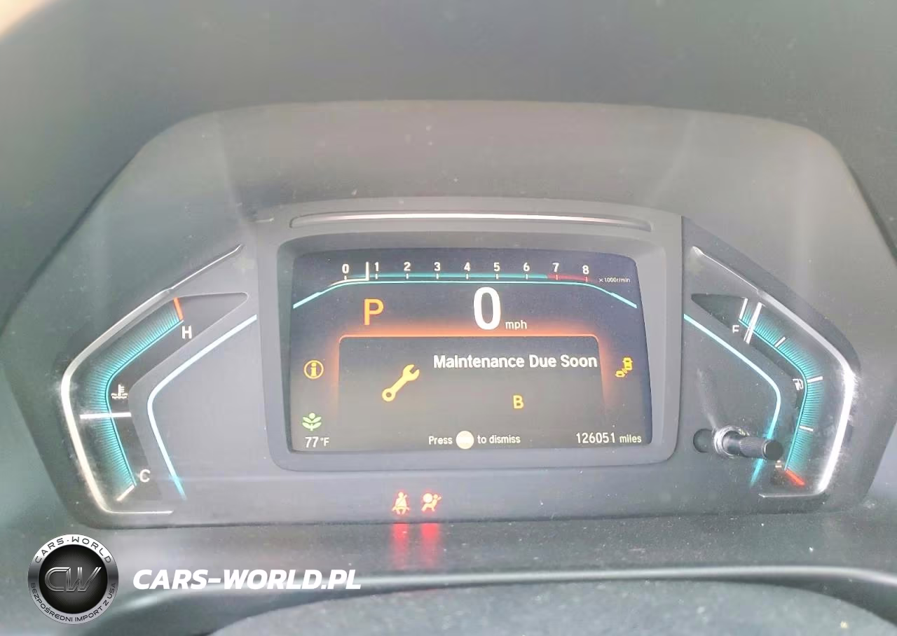 2018 Honda Odyssey Touring VIN:5FNRL6H84JB028074 - 9