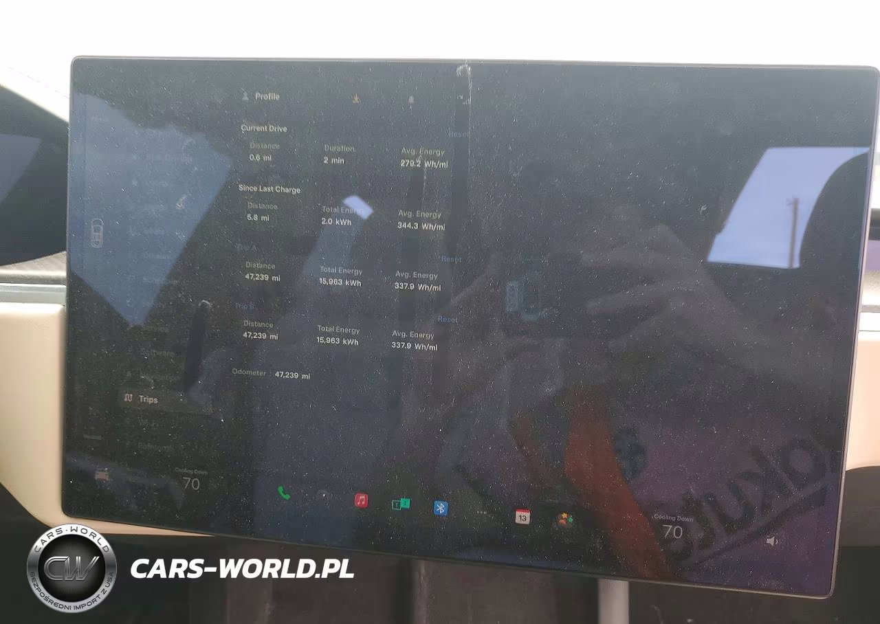 2022 Tesla Model X VIN:7SAXCBE68NF354911 - 9